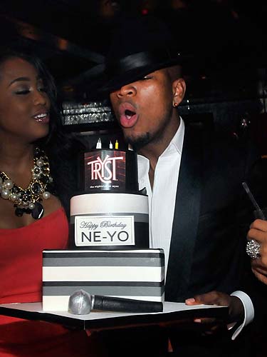 Ne-Yo_Tryst_Birthday_Cake