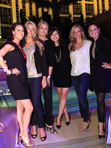 Tiffani_posing_with_guests