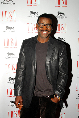Michael_Irvin_at_Tabu_Ultra_Lounge_Las_Vegas_10.14.11