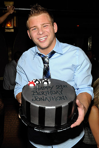 Jonathan_Lipnicki_celebrates_his_21st_birthday_at_LAVO