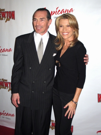 Vanna-White-Wayne-Newton-Tropicana2391