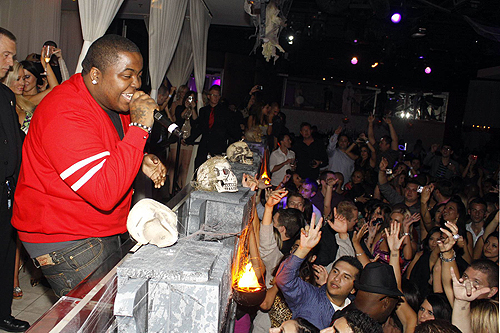 Sean_Kingston_performance2_PURE_Nightclub_10.29.10