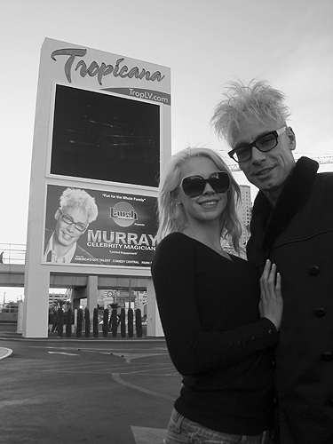 Mur_Chloe_BW_Sign