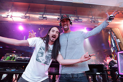 XS_-_Steve_Aoki_Michael_Phelps_2
