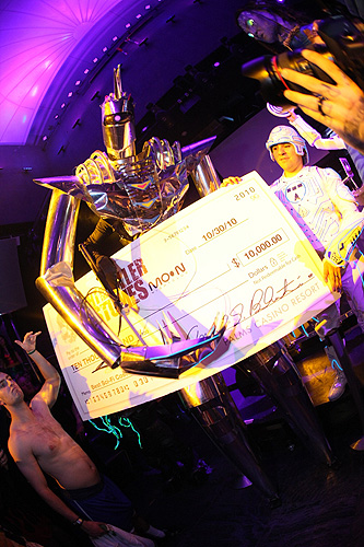 Night_of_the_Killer_Costumes_2010_-_Moon_Nightclub