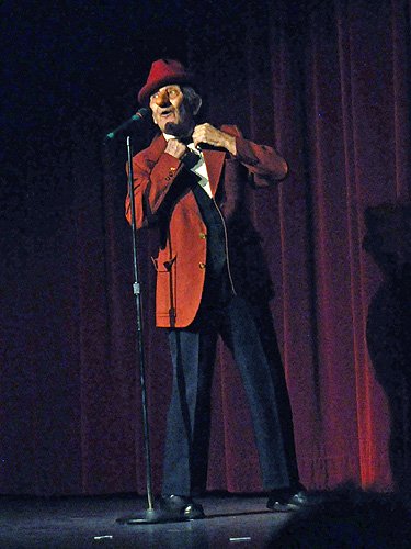 Starbright Theater USO Show on Veterans Day 2011