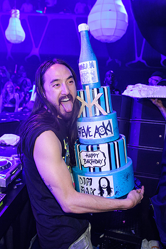 Steve Aoki Birthday Cake Hakkasan Nightclub