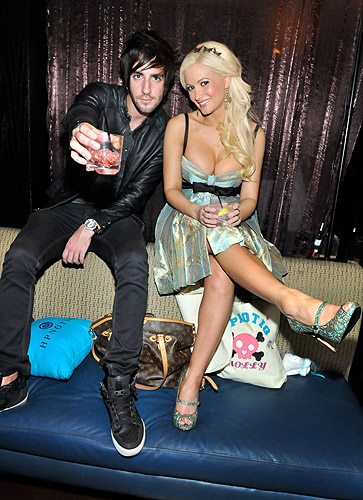 Jack_Barakt__Holly_Madison_at_TAO_LV_with_Hpnotiq