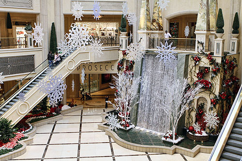 14337_PalazzoWinterDecor2