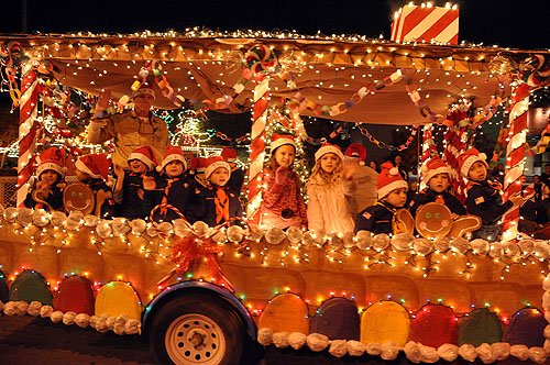 WinterFest_Parade_2011_-_Cub_Scout_Pack_304