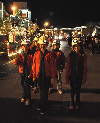 WinterFest_Parade_2011_-_McCaw_School_of_Mines