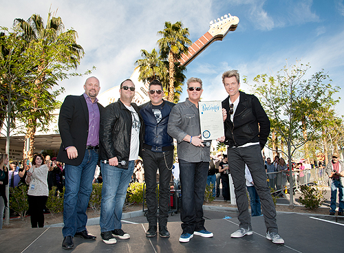 02.25.15  Chas Smith Bobby Reynolds and Rascal Flatts Pose with Rascal Flatts Vegas Riot Day Proclamation  Patrick Gray Erik Kabik Photography