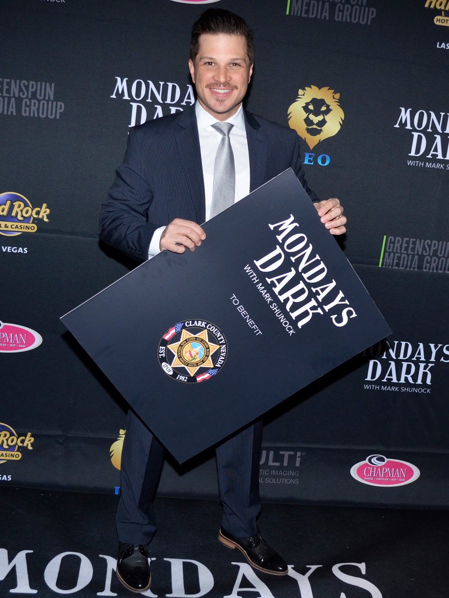 Mark Shunock Mondays Dark Jan 2909