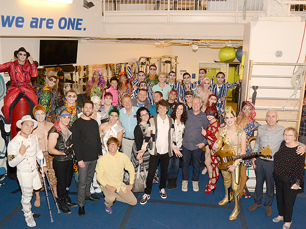 Ron Wood and the cast of Michael Jackson ONE by Cirque du Soleil Oct 18 2016