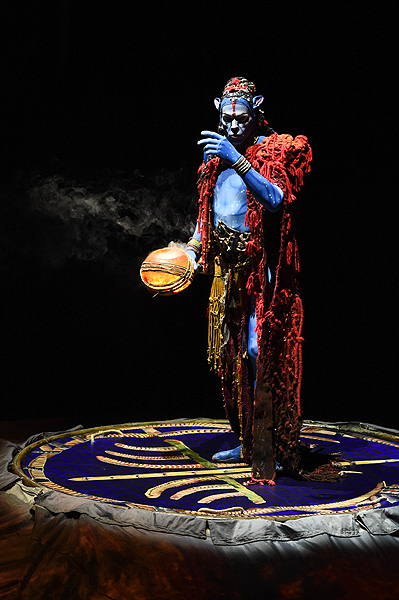 Raymond ONeill portrays the Storyteller in TORUK The First Flight at the shows Las Vegas premiere Jan. 18 2017 Al Powers
